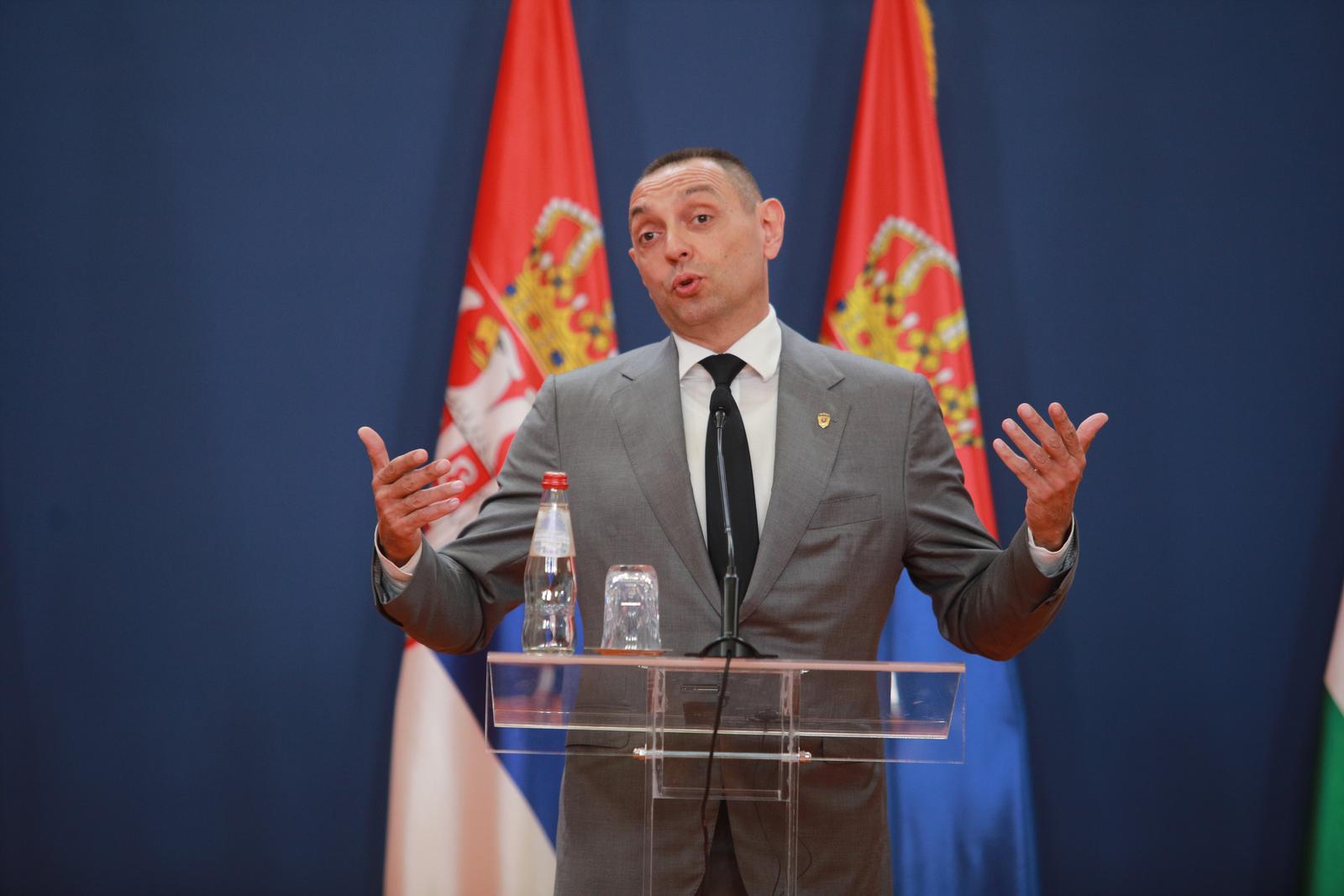 06, October, 2022, Belgrade - A meeting of officials from Serbia, Austria and Hungary on the management of migration processes was held in the Palace of Serbia. Aleksandar Vulin. Photo: Milos Tesic/ATAImages

06, oktobar, 2022, Beograd - U Palati Srbija odrzan je sastanak zvanicnika Srbije, Austrije i Madjarske o upravljanju procesima migracija. Photo: Milos Tesic/ATAImages Photo: Milos Tesic/ATAImages/PIXSELL