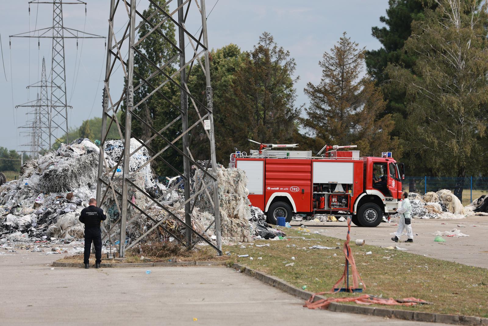 08.08.2024., Osijek - Dan poslije pozara u Dravi Internacional, policija odradjuje ocevid na pozaristu. Sumnja se na iskrenje iz dalekovoda koje je uzrokovalo pozar. Photo: Davor Javorovic/PIXSELL