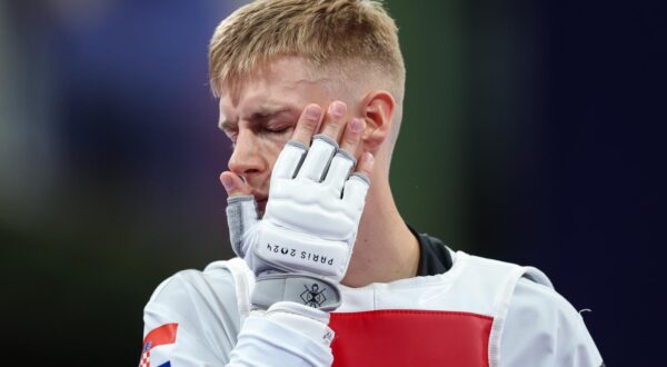 08.08.2024., Pariz, Francuska - XXXIII. Olimpijske igre Pariz 2024. Taekwondo, cetvrtfinale, muskarci do 68kg, Bradly Sinden, Velika Britanija - Marko Golubic, Hrvatska. Photo: Igor Kralj/PIXSELL