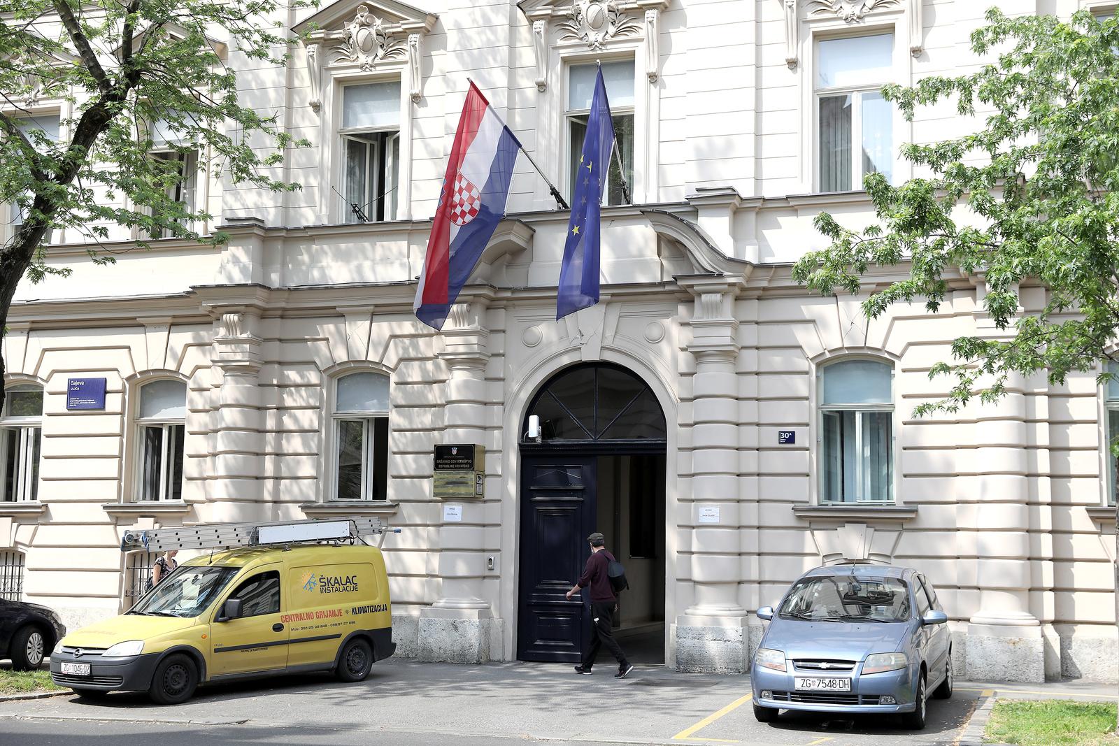 09.05.2022., Zagreb - Zgrada DORH-a u Gajevoj ulici, ilustracija. Prema pisanju medija DORH i USKOK imaju velikih problema s odljevom kadrova zbog niskih placa.
 Photo: Patrik Macek/PIXSELL