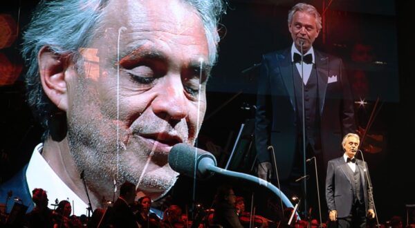 10.03.2018., Zagreb - Andrea Bocelli nastupio je u prepunoj Areni Zagreb. r"nPhoto: Borna Filic/PIXSELL