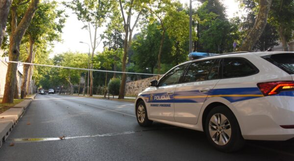 10.07.2024., Pula - Teska prometna nesreca u centru Pule u kojoj je poginuo vozac motocikla. Photo: Sasa Miljevic/PIXSELL