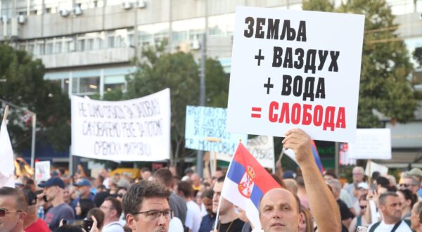 10, August, 2024, Belgrade -A protest against lithium mining and the Rio Tinto company began in Terazije.    

10, avgust, 2024, Beograd - Na Terazijama je poceo protest protiv rudarenja litijuma i kompanije Rio Tinto.     Photo: F.S./ATAImages/PIXSELL