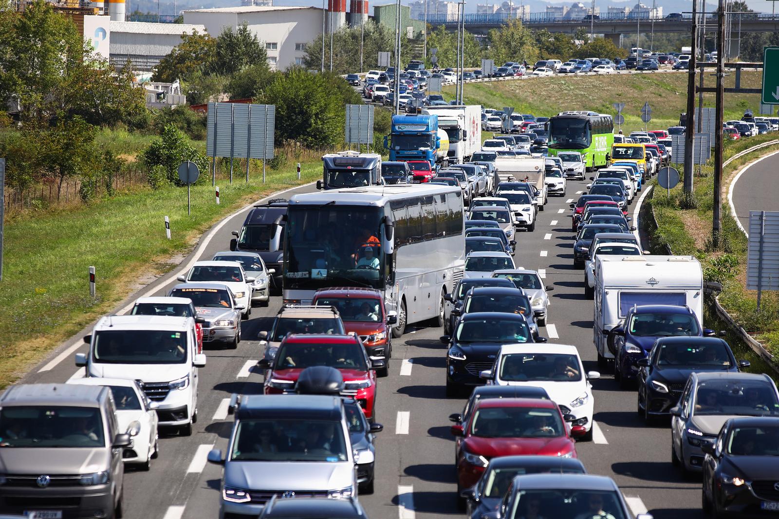 11.09.2024., Zagreb - Kilometarske guzve na prometnicama prema morskim destinacijama. Photo: Emica Elvedji/PIXSELL