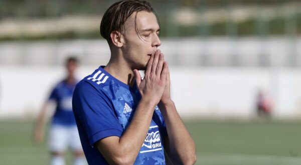 14.11.2020., Split - Derbi utakmica 1 HNL za juniore izmedju HNK Hajduk i GNK Dinamo na pomocnom terenu u Poljudu. Ivan SaranicrrPhoto: Ivo Cagalj/PIXSELL