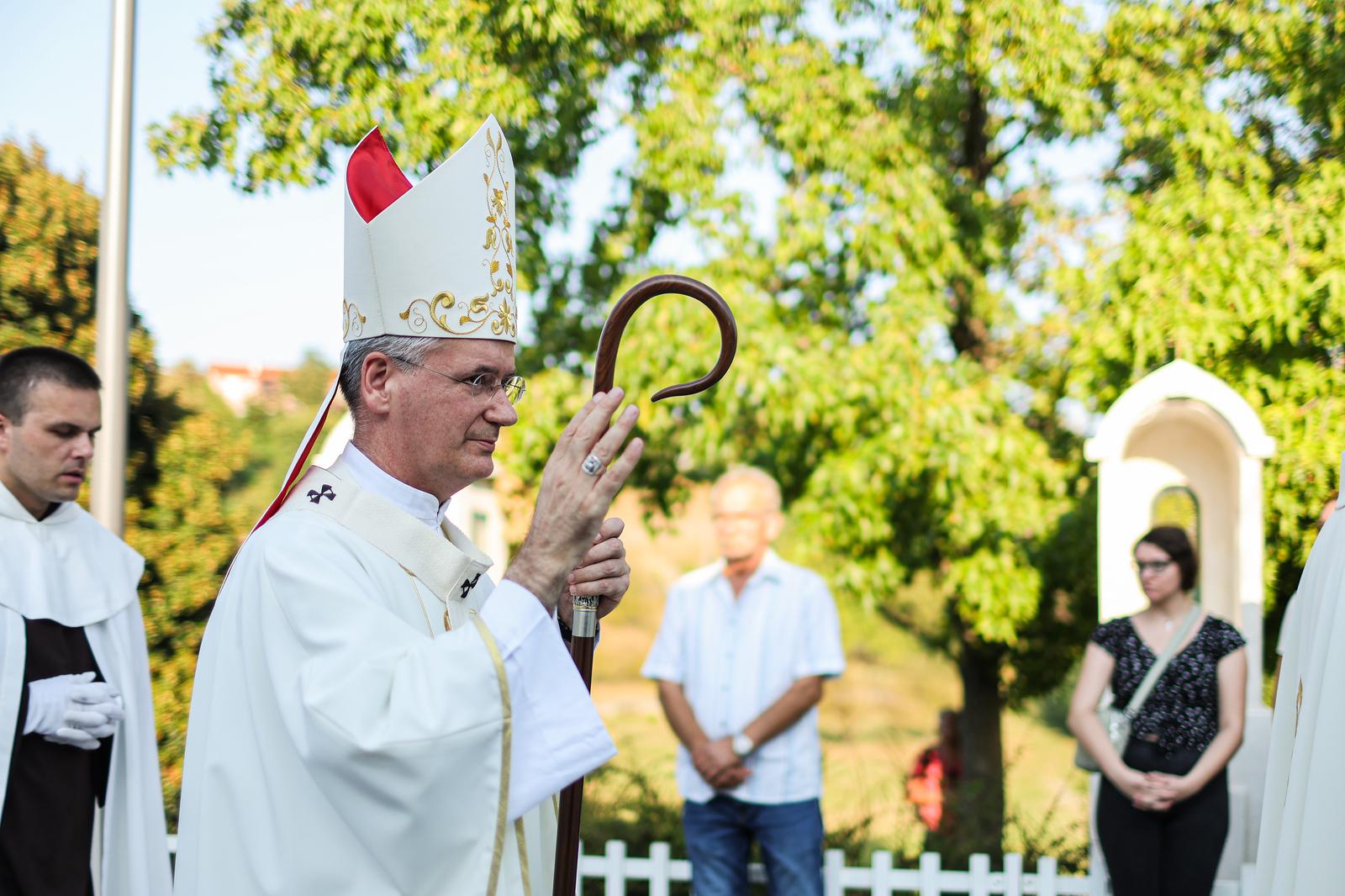 15.08.2024., Zagreb - Svetkovina Velike Gospe u Zupi Uznesenja Blazene Djevice Marije i svetistu Majke Bozje Remetske u Zagrebu. Svecano misno slavlje predvodio je zagrebacki nadbiskup Drazen Kutlesa. Photo: Luka Stanzl/PIXSELL