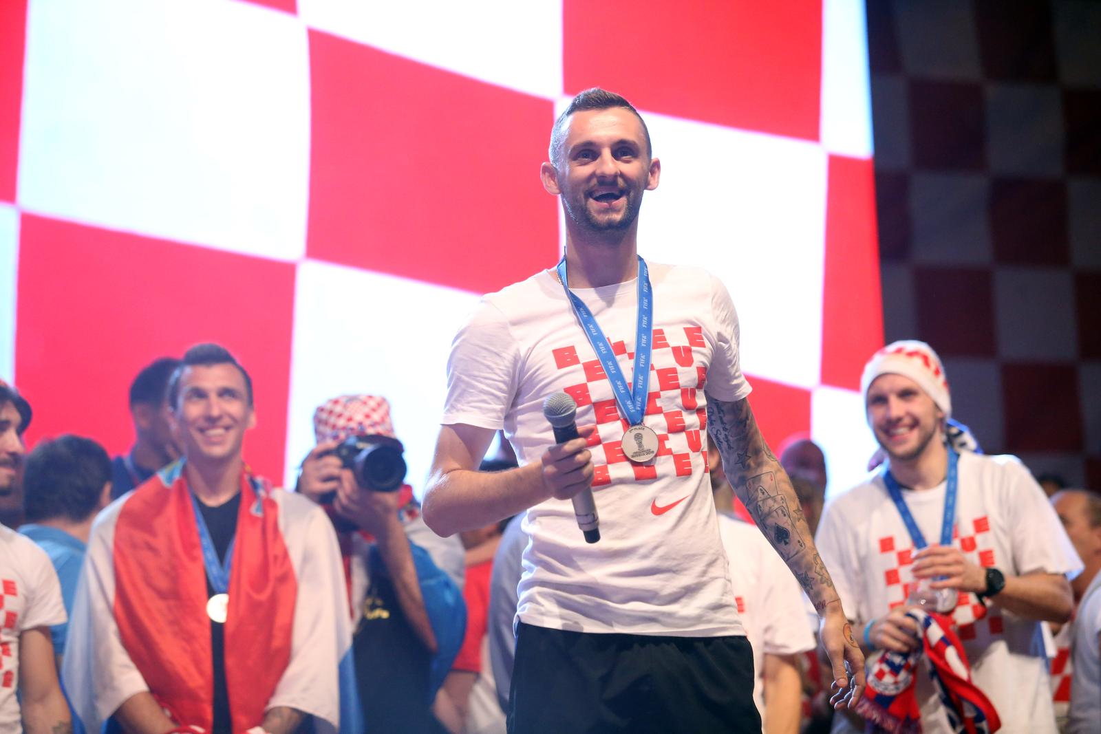 16.07.2018., Zagreb - Docek Vatrenih na sredisnjem gradskom trgu. Hrvatska nogometna reprezentacija osvojila je drugo mjesto na Svjetskom prvenstvu 2018. u Rusiji. Marcelo Brozovic. "nPhoto: Petar Glebov/PIXSELL