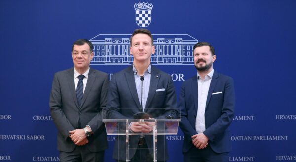 19.04.2023., Zagreb - U Hrvatskom saboru odrzana je konferencija za medije Kluba zastupnika Fokusa, Reformista i nezavisnih zastupnika o temi  "Prijedlog zakona o izmjenama Zakona o prekrsajima protiv javnog reda i mira". Damir Bajs, Dario Zurovec, Davor Nadji. Photo: Patrik Macek/PIXSELL