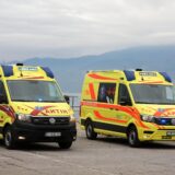 20.12.2022., Rijeka - Predstavljanje novih vozila Zavoda za hitnu medicinu Primorsko goranske zupanije. Na parkiralistu kod stadiona Kantrida predstavljeno je sest novih vozila koja ce se rasporediti u Delnice, Vrbovsko, Cabar, Crikvenicu, Rab, Mali Losinj i Rijeku. Predstavljanju su nazocili zupan Zlatko Komadina i ravnateljica Zavoda za hitnu medicinu PGZ Senka Kajcic.  Photo: Goran Kovacic/PIXSELL