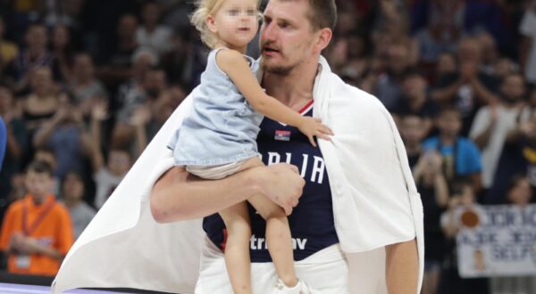 21, July, 2024, Belgrade - The control match of the men's basketball team of Serbia, before the trip to the Olympic Games, against the national team of Japan was played in the Belgrade Arena. Nikola Jokic, Ognjena Jokic. Photo: M.M./ATAImages

21, jul, 2024, Beograd - Kontrolna utakmica muske kosarkaske reprezentacije Srbije, pred put na Olimpijske igre, protiv reprezentacije Japana odigrana je u Beogradskoj Areni. Photo: M.M./ATAImages Photo: M.M./PIXSELL