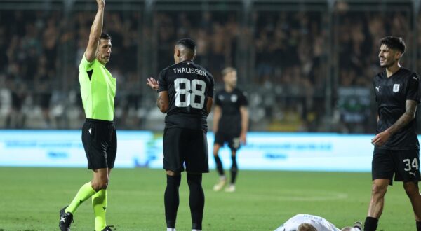 22.08.2024., stadion HNK Rijeka, Rijeka - Prva utakmica play-offa za ulazak u UEFA Konferencijsku ligu, HNK Rijeka - NK Olimpija. sudac Cesar Soto Grado, Thalisson Charles, Toni Fruk, Agustin Doffo. Photo: Nel Pavletic/PIXSELL