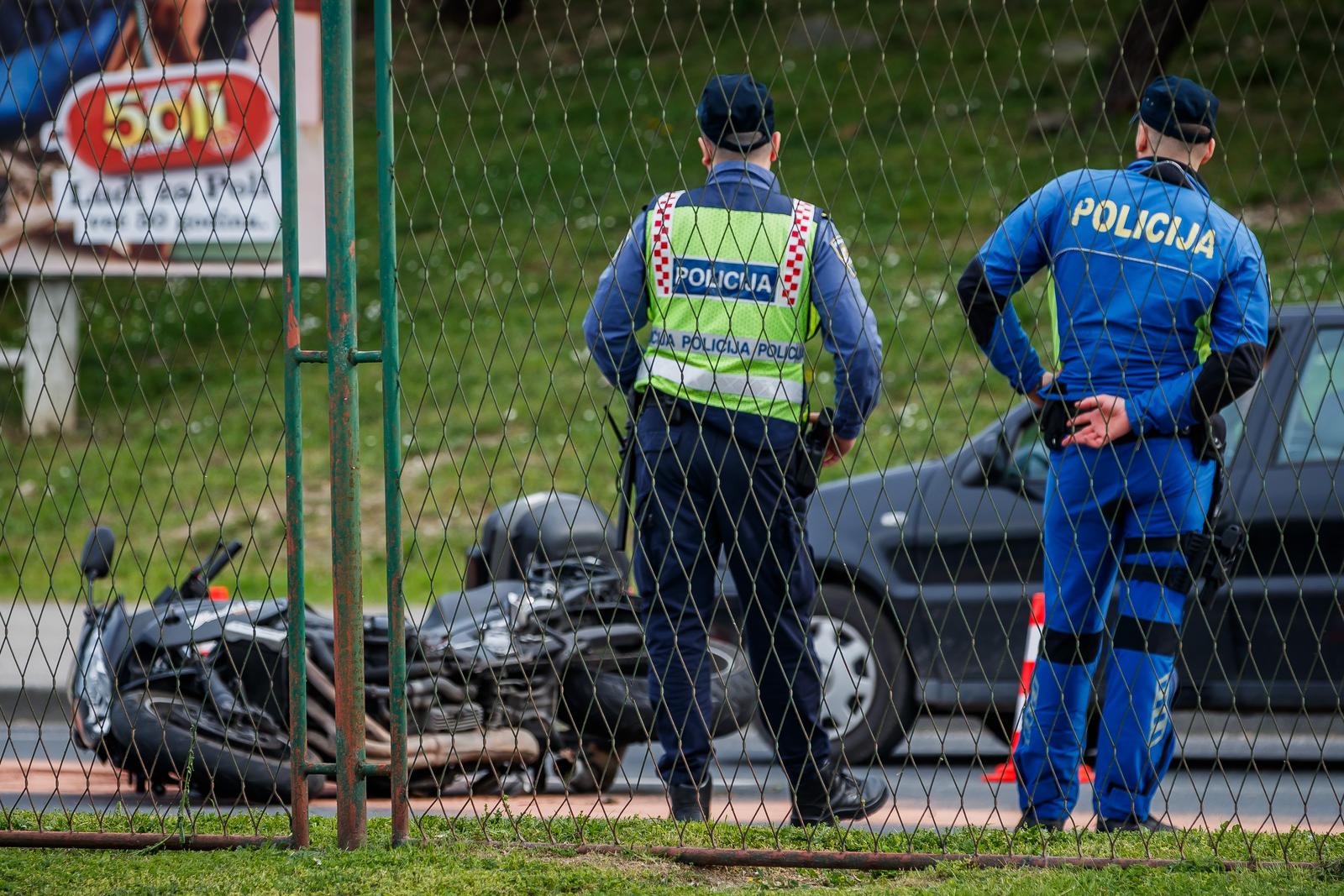 23.03.2024., Split - Prometna nesreca u Ulici Domovinskog rata u kvartu Pujanke izmedju automobila i motocikla. Photo: Zvonimir Barisin/PIXSELL