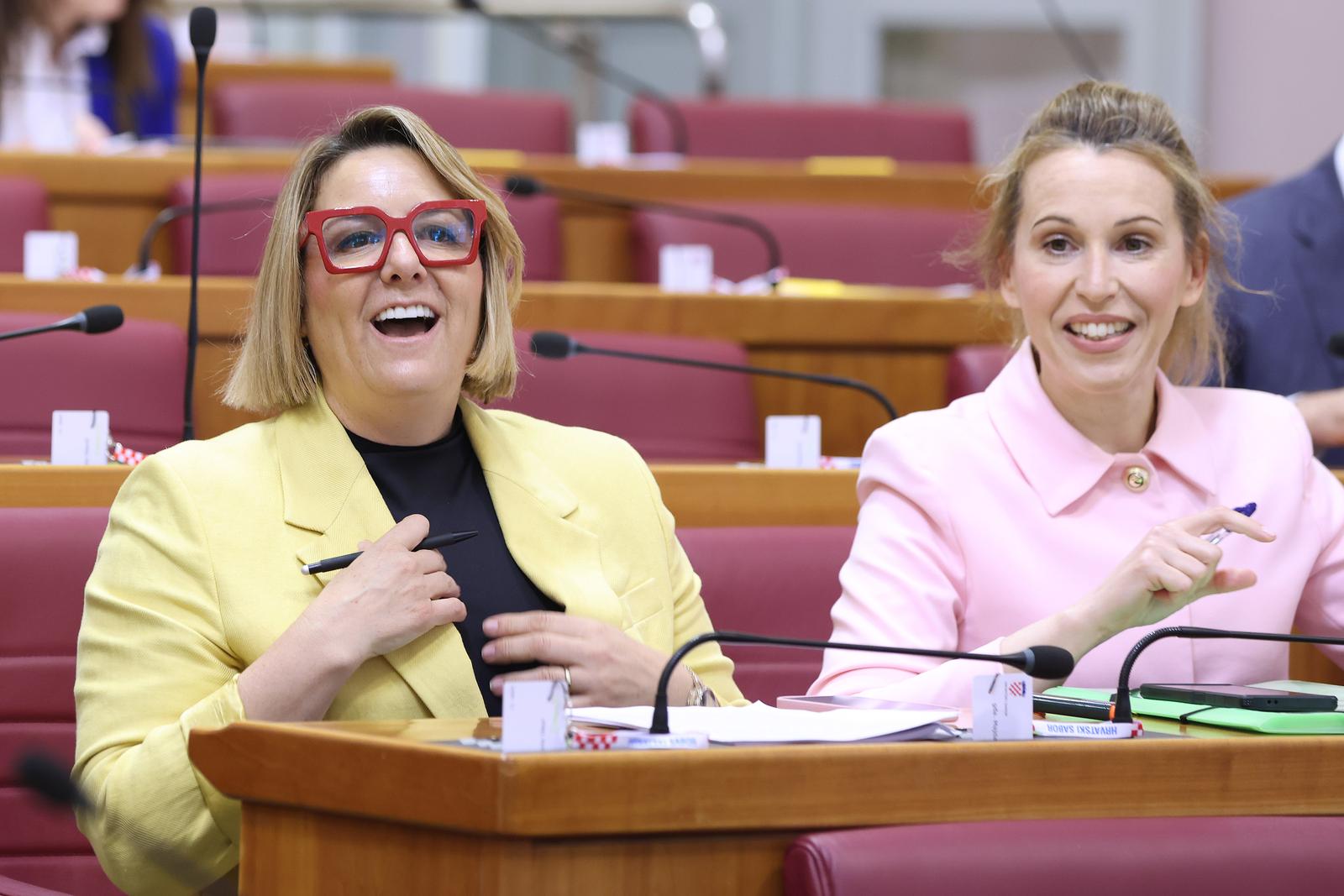 23.05.2024., Zagreb - Sabor je 1. sjednicu nastavio raspravom  o Izvjescu o radu pravobraniteljice za djecu za 2022. godinu. Danica Baricevic, Majda Buric Photo: Patrik Macek/PIXSELL