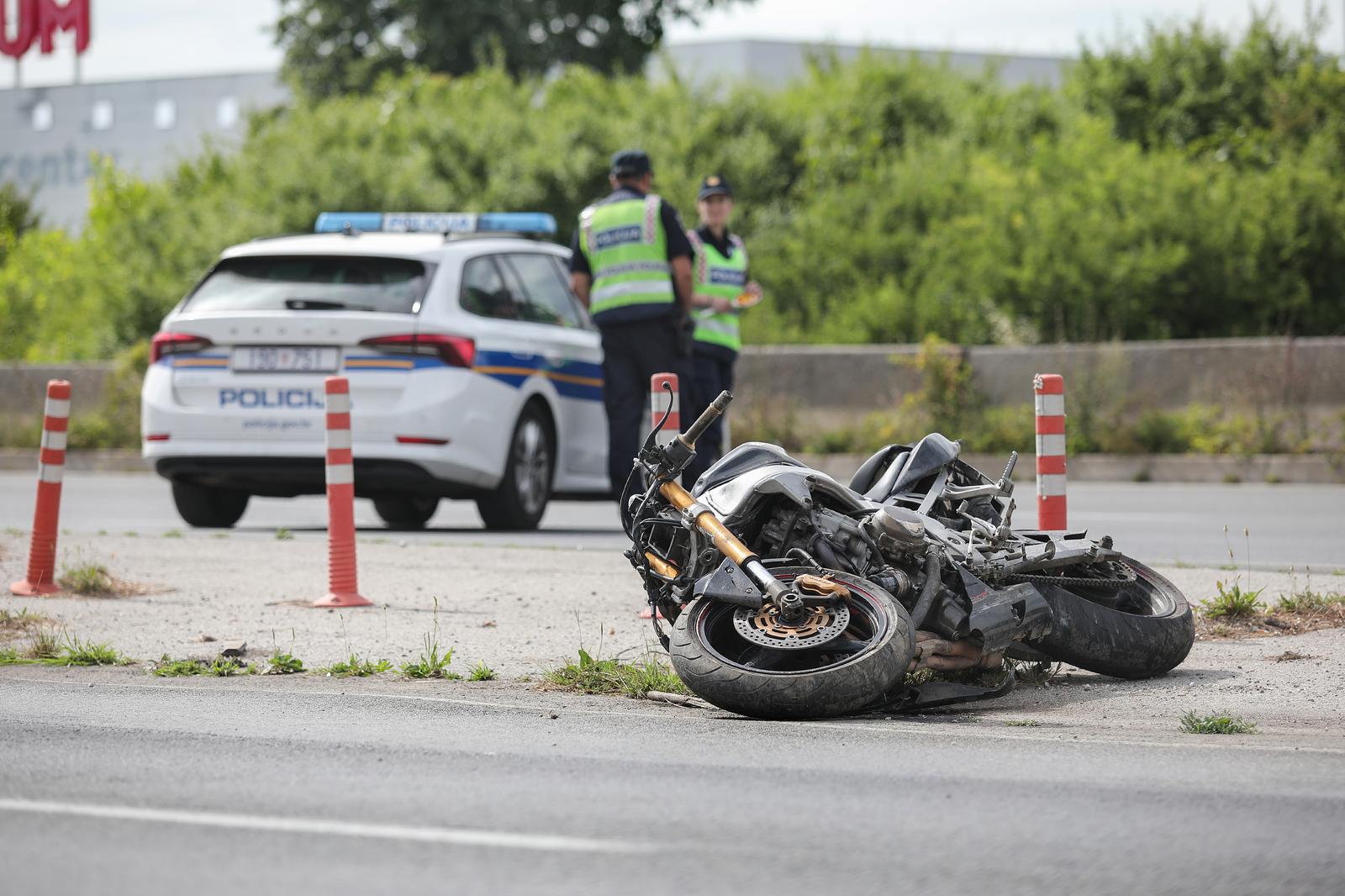 23.06.2024., Zagreb - Prometna nesreca na Slavonskoj aveniji u kojoj je smrtno stradao motociklist. Photo: Tomislav Miletic/PIXSELL