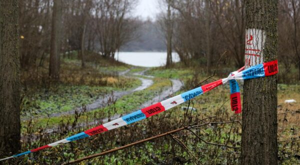 23.12.2019., Srbija, Karavukovo - Na podrucju lovista Kamariste u Dunavu su pronadjena tijela dvaju migrantica, a za cetiri osobe se jos traga. Do nesrece je doslo kada je devet migranata ukrcano u camac pokusalo prijeci Dunav te uci u Hrvatsku.  rPhoto: Dubravka Petric/PIXSELL