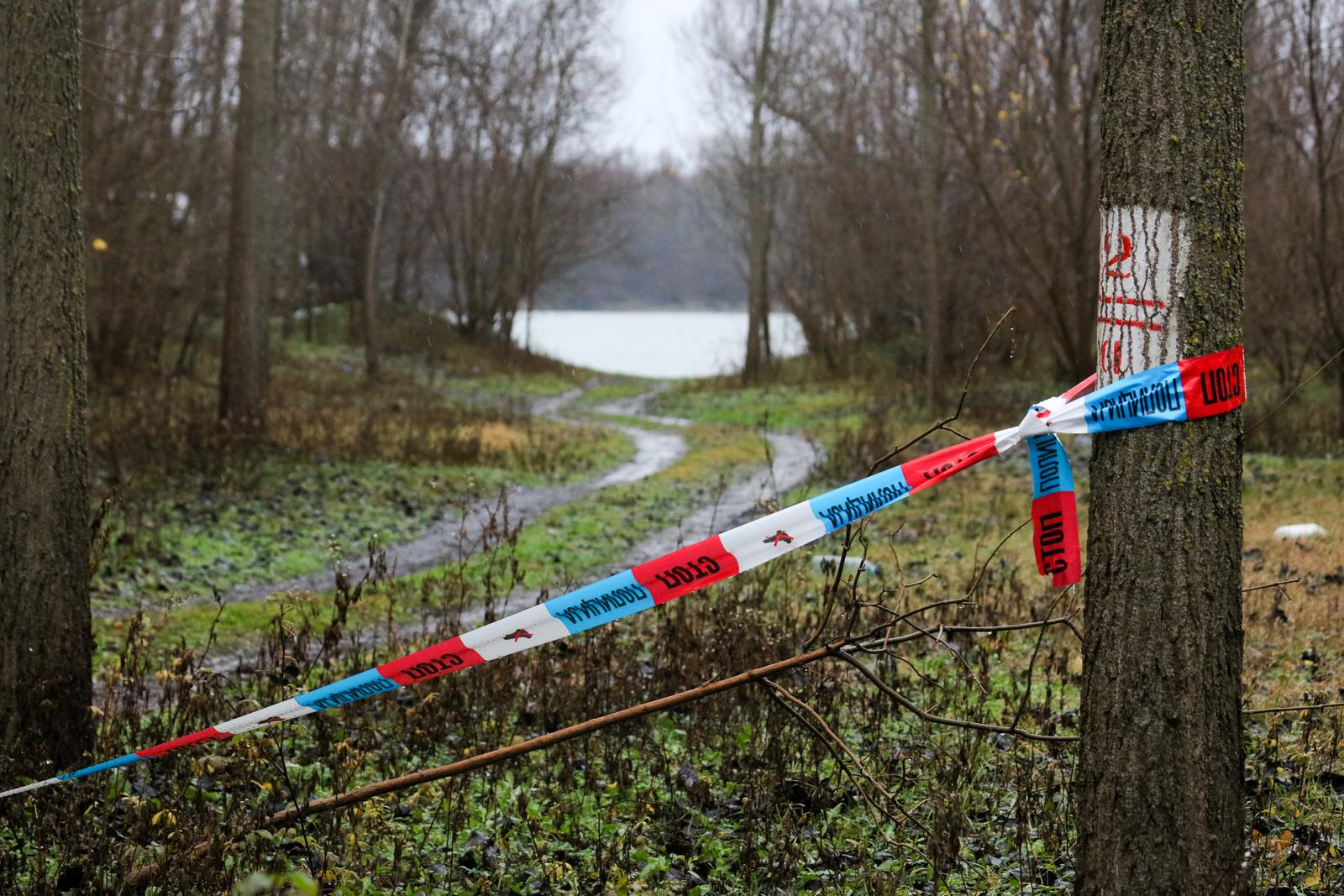 23.12.2019., Srbija, Karavukovo - Na podrucju lovista Kamariste u Dunavu su pronadjena tijela dvaju migrantica, a za cetiri osobe se jos traga. Do nesrece je doslo kada je devet migranata ukrcano u camac pokusalo prijeci Dunav te uci u Hrvatsku.  rPhoto: Dubravka Petric/PIXSELL