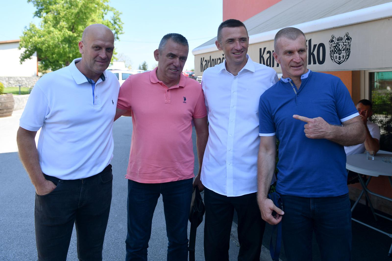 24.8.2024., Donji Zvecaj, Duga Resa - Zajednicko druzenje clanova Domovinskog pokreta u Restoranu "DP". Ivica Kukavica, Stipo Mlinaric, Ivan Penava Photo: Josip Mikacic/PIXSELL