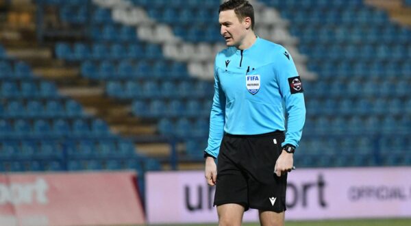 26.01.2024., stadion Varteks, Varazdin - SuperSport HNL, 20. kolo, NK Varazdin - NK Slaven Belupo. Sudac Ante Culina Photo: Vjeran Zganec Rogulja/PIXSELL