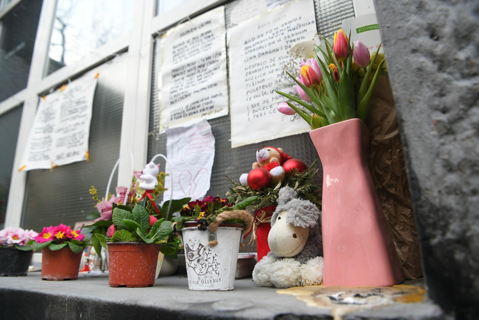 28, February, 2024, Belgrade - Students, parents, teachers and other citizens gathered at a public lesson in front of OS "Vladislav Ribnikar" on the occasion of the International Day against Peer Violence. Photo: R.Z./ATAImages

28, februar, 2024, Beograd - Na javnom casu ispred OS "Vladislav Ribnikar" povodom Medjunarodnog dana borbe protiv vrsnjackog nasilja okupili su se ucenici, roditelji, nastavnici i drugi gradjani. Photo: R.Z./ATAImages Photo: R.Z./ATAImages/PIXSELL