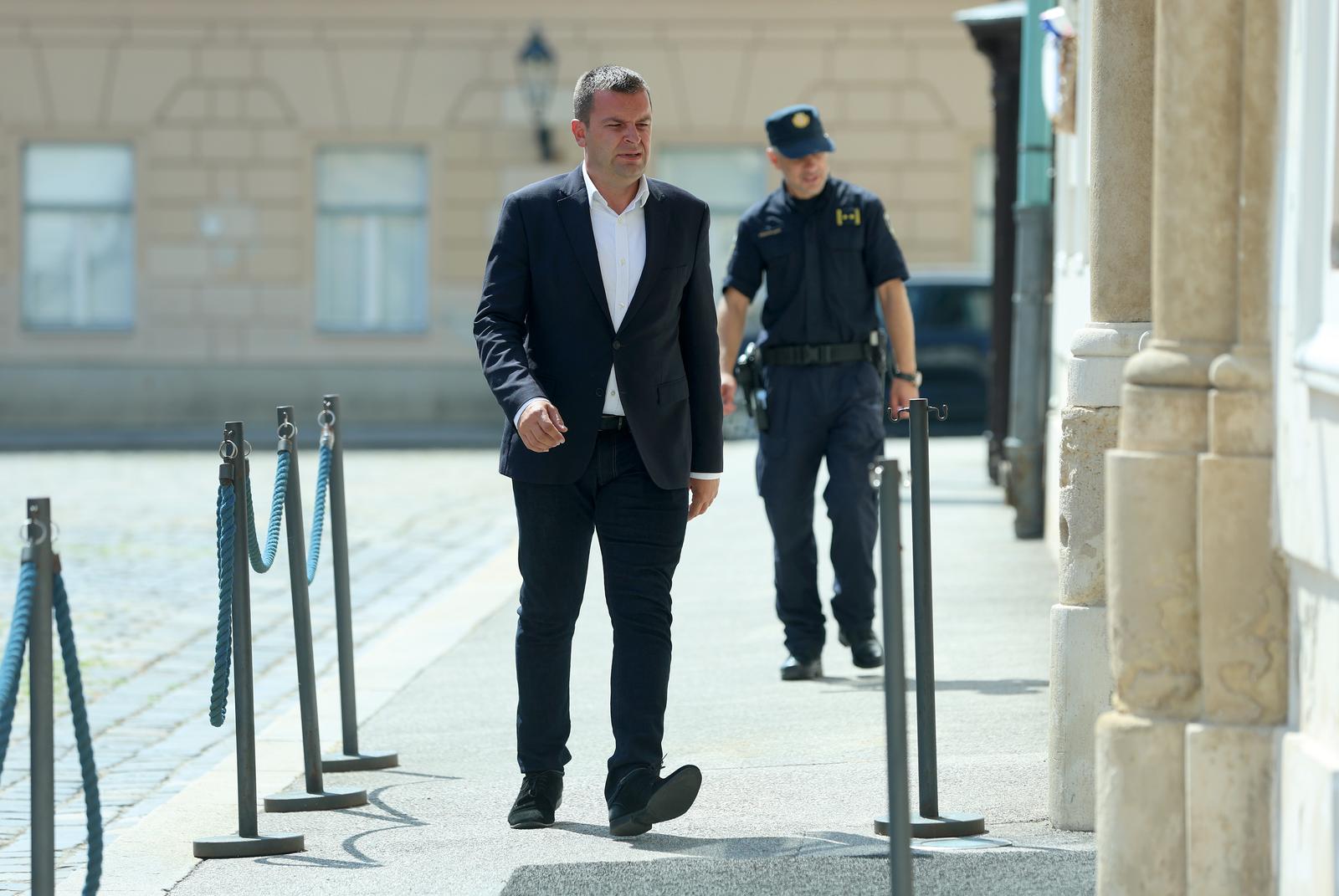 28.08.2024., Zagreb - Markov trg. Dolazak sudionika na sastanak Parlamentarne vecine u Banske dvore. Dario Hrebak. Photo: Sanjin Strukic/PIXSELL