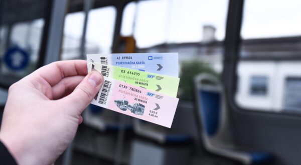 29.12.2022., Zagreb - ZET je poceo dvojno prikazivati cijene na kartama za tramvaj. Photo: Neva Zganec/PIXSELL