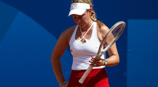 240730 Donna Vekic of Croatia competes in a women’s singles third round tennis match during day 4 of the Paris 2024 Olympic Games on July 30, 2024 in Paris. 
Photo: Vegard Grøtt / BILDBYRÅN / kod VG / VG0638
tennis olympic games olympics os ol olympiska spel olympiske leker paris 2024 paris-os paris-ol bbeng kroatien kroatia Photo: VEGARD GRØTT/Bildbyran/PIXSELL