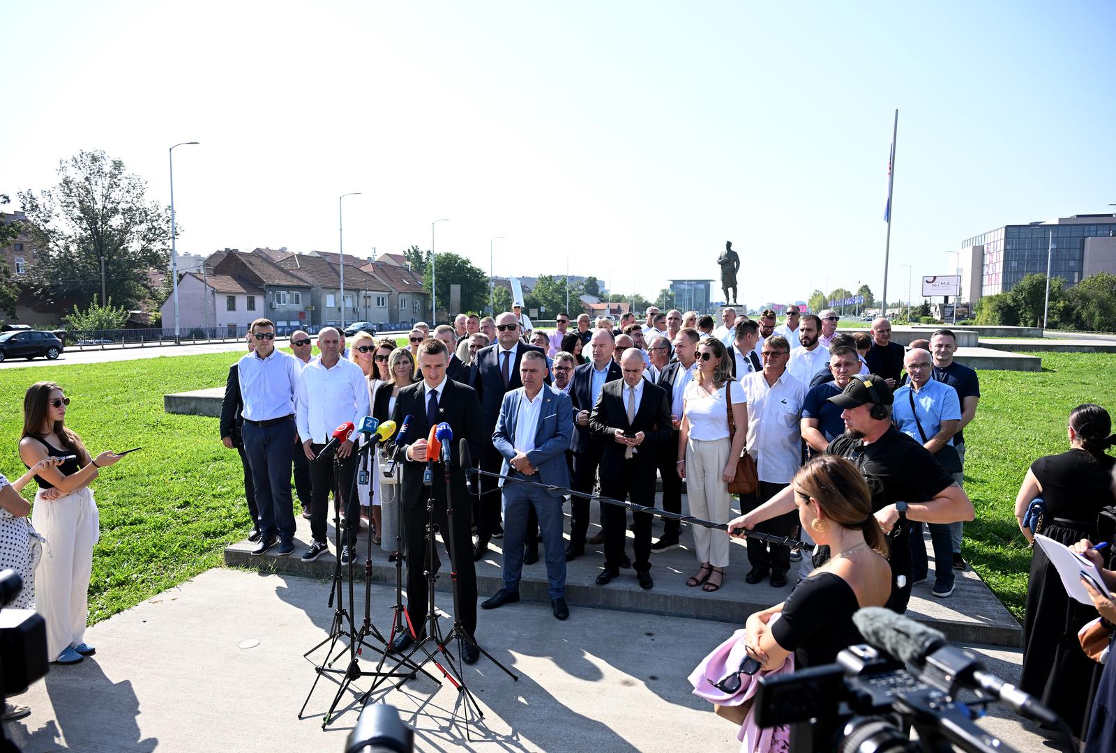 31.08.2024., Zagreb - Ivan Penava i Stipo Mlinaric odrzali konferenciju za medije uoci Izbornog sabora Domovinskog pokreta.  Photo: Neva Zganec/PIXSELL