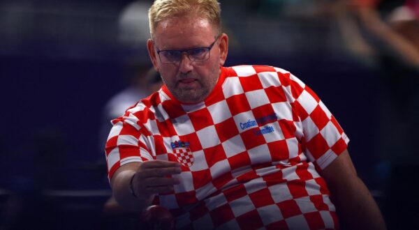 Paris 2024 Paralympics - Boccia -  Men's Individual - BC4 Preliminary Round - Pool B - South Paris Arena 1, Paris, France - August 29, 2024 Davor Komar of Croatia in action during his match against Martin Streharsky of Slovakia REUTERS/Jeremy Lee Photo: JEREMY LEE/REUTERS