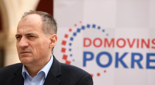 17.02.2023., Sibenik - Konferencija za medije Domovinskoga pokreta na temu: Centar za gospodarenje otpadom Lecevica i njegov utjecaj na podruce Sibensko-kninske Zupanije. Slaven Dobrovic Photo: Hrvoje Jelavic/PIXSELL