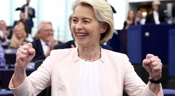 European Commission President Ursula von der Leyen celebrates after she was re-elected for a second term at The European Parliament in Strasbourg, eastern France on July 18, 2024.
 EU lawmakers on July 18 handed Ursula von der Leyen another five-year term as European Commission president during their first parliamentary session since June elections. Von der Leyen won with the support of 401 MEPs in the 720-seat chamber -- comfortably over the 361-vote majority she needed to remain head of the EU's executive body. There were 284 who voted against in the secret ballot.,Image: 890613288, License: Rights-managed, Restrictions: , Model Release: no, Credit line: FREDERICK FLORIN / AFP / Profimedia