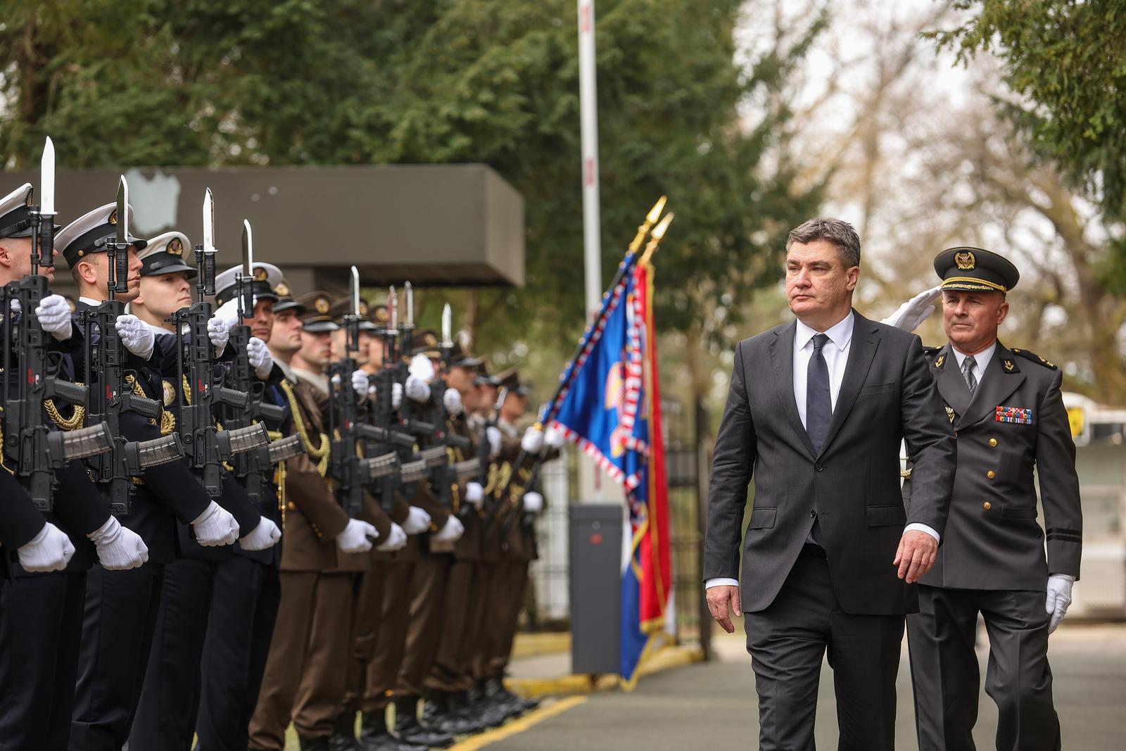 24.02.2023., Zagreb - Predsjednik Republike i vrhovni zapovjednik Oruzanih snaga Republike Hrvatske sudjelovao je na obiljezavanju 29. obljetnice Pocasno-zastitne bojne i Dana vojne kapelanije Sveti Valentin u vojarni 1. hrvatski gardijski zbor na Tuskancu. Za osobiti doprinos razvitku i ugledu Republike Hrvatske i dobrobiti njezinih gradjana Predsjednik Republike odlikovao je Redom hrvatskog pletera pripadnike Pocasno-zastitne bojne.  Photo: Luka Stanzl/PIXSELL