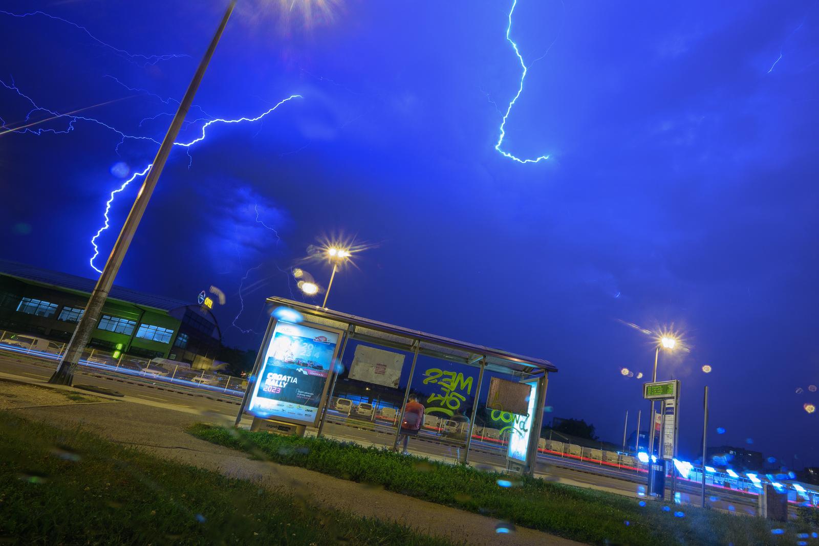 01.08.2023., Zagreb - Munja nad Zagrebackom avenijom. Photo: Davor Puklavec/PIXSELL