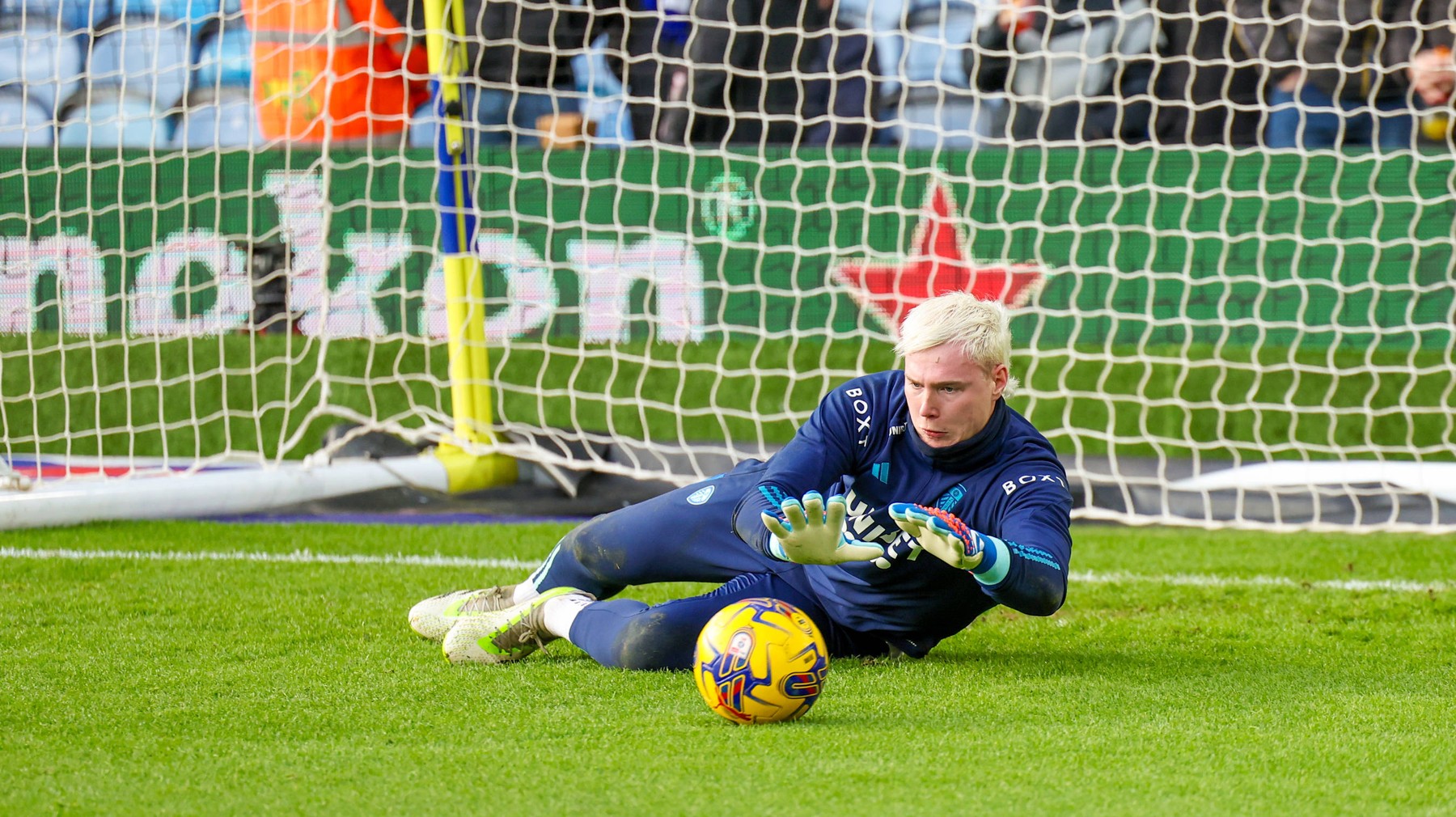 Leeds United v Birmingham City EFL Sky Bet Championship 01/01/2024. Leeds United goalkeeper Kristoffer Klaesson 13 starts todays game warming up during the EFL Sky Bet Championship match between Leeds United and Birmingham City at Elland Road, Leeds, England on 1 January 2024. Editorial use only DataCo restrictions apply See www.football-dataco.com , Copyright: xSimonxDaviesx PSI-18757-0035,Image: 833579742, License: Rights-managed, Restrictions: , Model Release: no, Credit line: Simon Davies / imago sportfotodienst / Profimedia