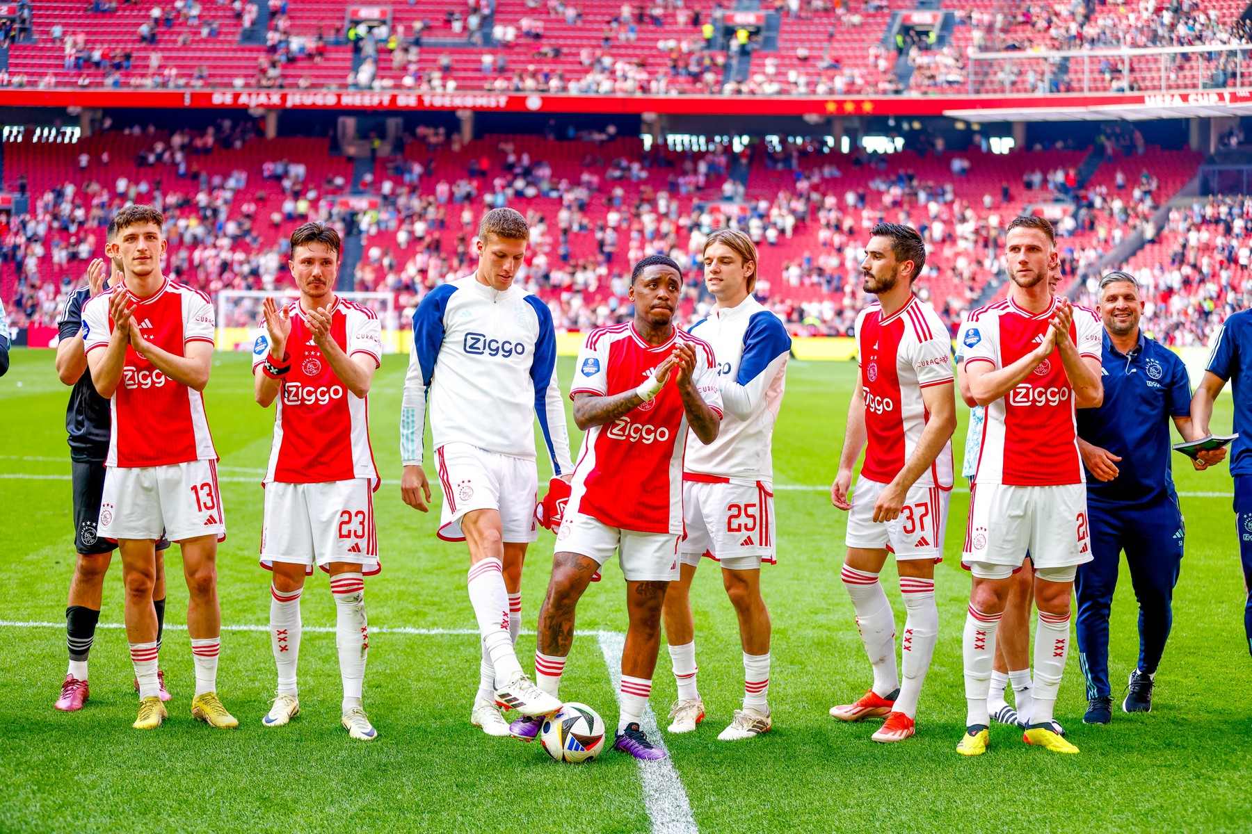 AMSTERDAM, 12-05-2024 , JohanCruijff
 Arena, football, Dutch Eredivisie, season 2023 / 2024, during the match Ajax - Almere City, Ajax player Mika Godts, Ajax player Steven Berghuis, Ajax player Jakov Medic, Ajax player Steven Bergwijn, Ajax player Borna Sosa, Ajax player Josip Sutalo, Ajax player Branco van den Boomen,Image: 872261417, License: Rights-managed, Restrictions: World Rights Except Austria and The Netherlands * AUTOUT NLDOUT, Model Release: no, Credit line: Pro Shots Photo Agency / ddp USA / Profimedia