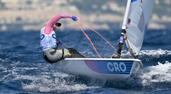 Croatia's Elena Vorobeva competes in race 7 of the women’s ILCA 6 single-handed dinghy event during the Paris 2024 Olympic Games sailing competition at the Roucas-Blanc Marina in Marseille on August 4, 2024.,Image: 895896684, License: Rights-managed, Restrictions: , Model Release: no, Credit line: NICOLAS TUCAT / AFP / Profimedia