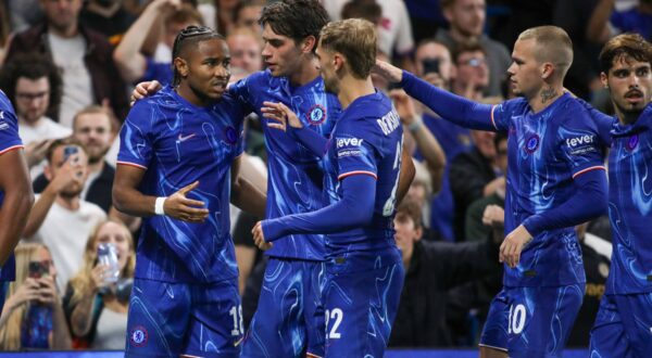 London, England, August 22nd 2024: Christopher Nkunku 18 Chelsea celebrates with his teammates after scoring a penalty during the UEFA Conference League game between Chelsea and Servette at Stamford Bridge in London, England Copyright: xAlexanderxCanillas/SPPx spp-en-AlCa-0V1A4183,Image: 900787666, License: Rights-managed, Restrictions: PUBLICATIONxNOTxINxBRAxMEX, Model Release: no, Credit line: Alexander Canillas/SPP / imago sportfotodienst / Profimedia