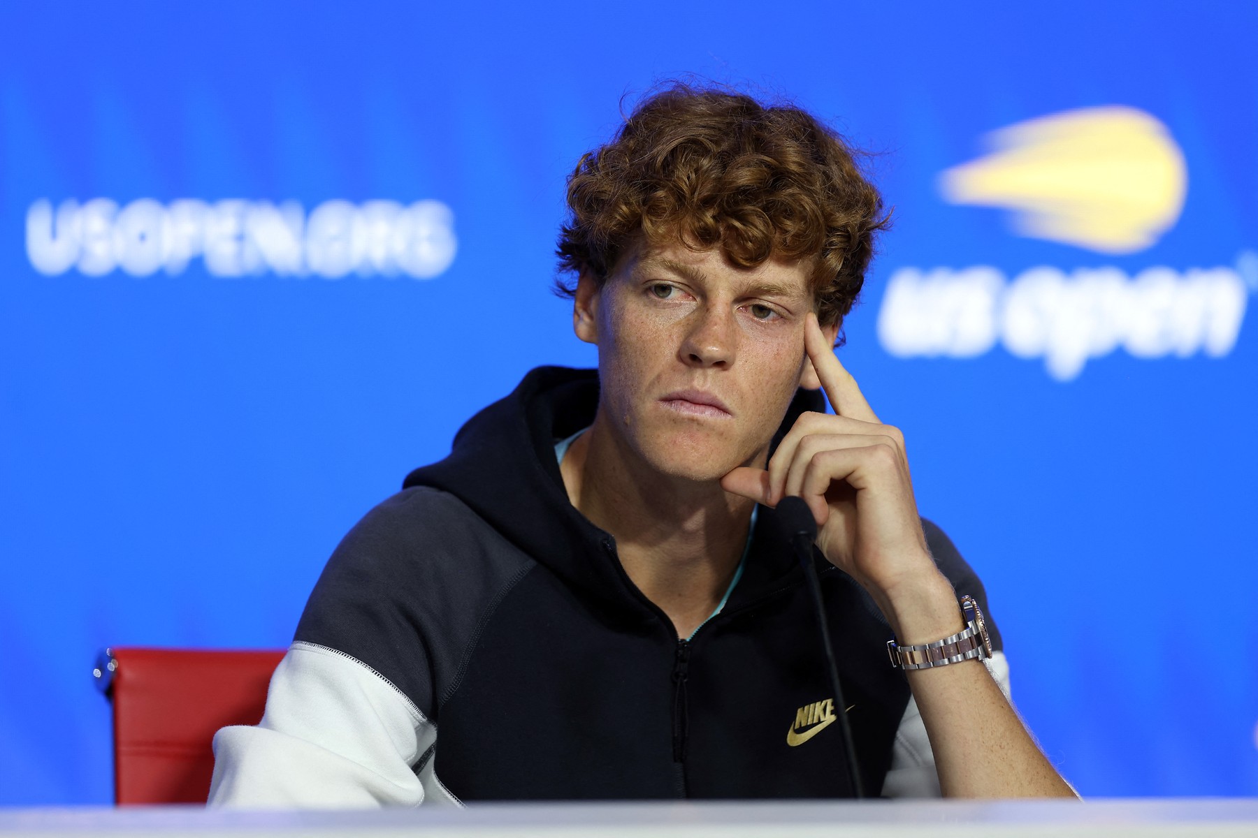 NEW YORK, NEW YORK - AUGUST 23: Jannik Sinner of Italy speaks to the media during a press conference ahead of the 2024 US Open at USTA Billie Jean King National Tennis Center on August 23, 2024 in New York City.   Jamie Squire,Image: 901045747, License: Rights-managed, Restrictions: , Model Release: no, Credit line: JAMIE SQUIRE / Getty images / Profimedia