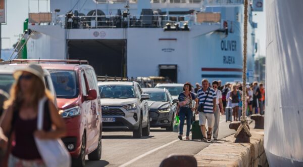 27.07.2024., Split -  Subotnja guzva u Trajektnoj luci Split. Photo: Zvonimir Barisin/PIXSELL