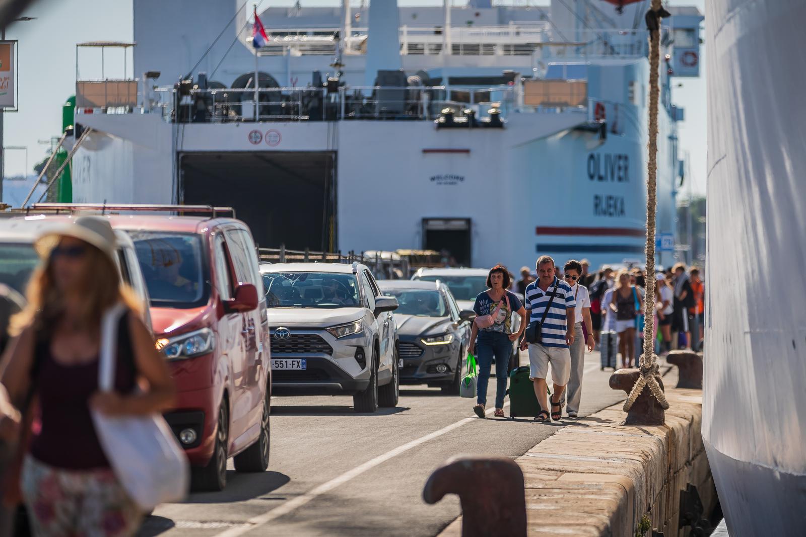 27.07.2024., Split -  Subotnja guzva u Trajektnoj luci Split. Photo: Zvonimir Barisin/PIXSELL