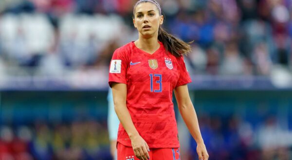 Reims, France 11.06.2019, FIFA Fussball-Weltmeisterschaft 2019 der Frauen, Gruppe F, 1. Spieltag, USA - Thailand, Alex Morgan (USA) Schaut, looks on ( Defodi-01001215048 *** Reims, France 11 06 2019, FIFA Womens World Cup 2019, Group F, 1 matchday, USA Thailand, Alex Morgan USA Watch, looks on Defodi 01001215048 Defodi-001