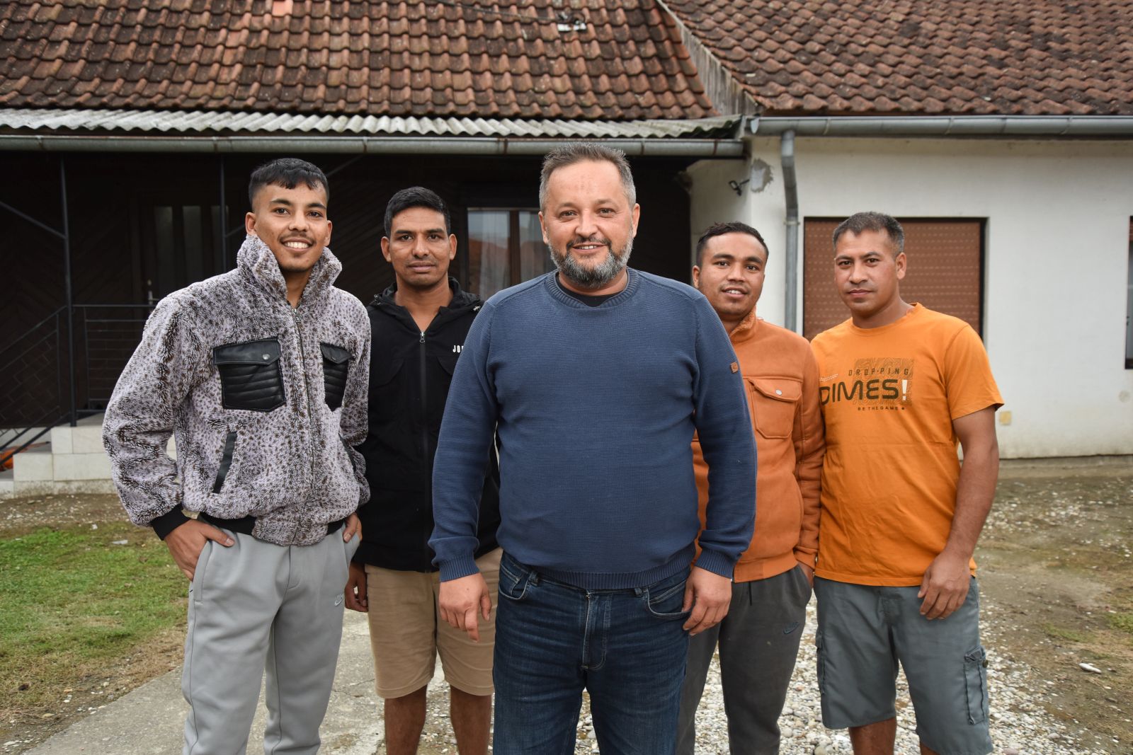 19.09.2024., Zagreb - Branko Kolaric, saborski zastupnik SDPa i ravnatelj Zavoda za javno zdravstvo Andrija Stampar s Nepalskim radnicima u Hrvatskoj. 

Photo Sasa ZinajaNFoto