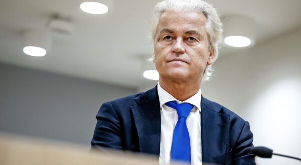 epa11594719 Geert Wilders, leader of Dutch PVV party, looks on prior to the verdict in the case against two Pakistani men who threatened Wilders with death in Badhoevedorp, The Netherlands, 09 September 2024. The two Pakistani are religious leader Muhammad Jalali and political TLP leader Saad Hussain Rizvi and are both found guilty and sentenced to 14 years in prison.  EPA/REMKO DE WAAL