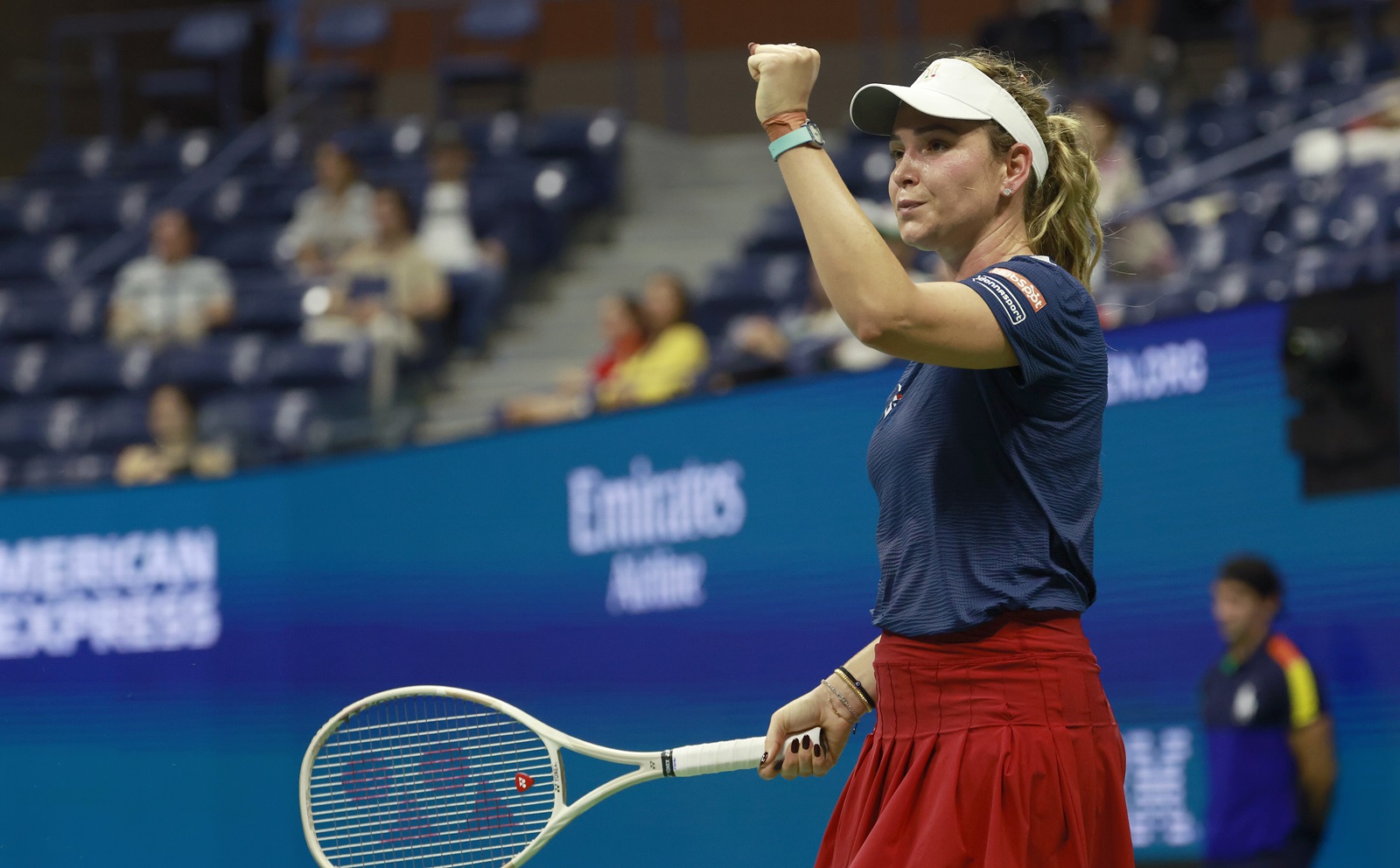 epa11579142 Donna Vekic of Croatia reacts after winning a point against Qinwen Zheng of China during their fourth round match at the US Open Tennis Championships at the USTA Billie Jean King National Tennis Center in Flushing Meadows, New York, USA, 01 September 2024. The US Open tournament runs from 26 August through 08 September.  EPA/JOHN G. MABANGLO