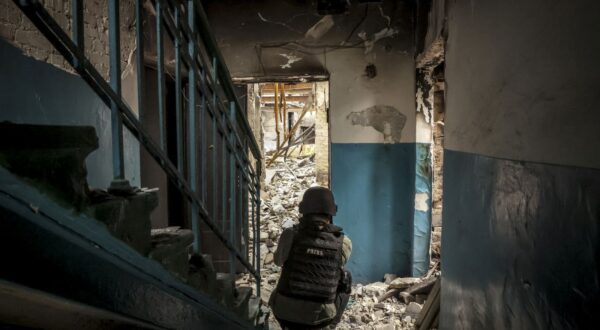 epa11581304 A handout photo made available by the press service of the 24th Mechanized Brigade of the Ukrainian Armed Forces on 03 September 2024 shows an internal view of a residential building in the destroyed city of Chasiv Yar, in the Donetsk region, Ukraine, 02 September 2024. Andrii Polukhin, a spokesperson for the 24th Mechanized Brigade named after King Danylo, said on 29 August 2024 that the town had been destroyed in the fighting with Russian forces. About 12,000 people lived in Chasiv Yar before the full-scale invasion, but only about 700 people remained there by April 2024. The Governor of Donetsk Oblast, Vadym Filashkin, reiterated in his message that civilians should evacuate the town. Russian troops entered Ukrainian territory on 24 February 2022, starting a conflict that has provoked destruction and a humanitarian crisis.  EPA/PRESS SERVICE OF 24 MECHANIZED BRIGADE / HANDOUT  HANDOUT EDITORIAL USE ONLY/NO SALES