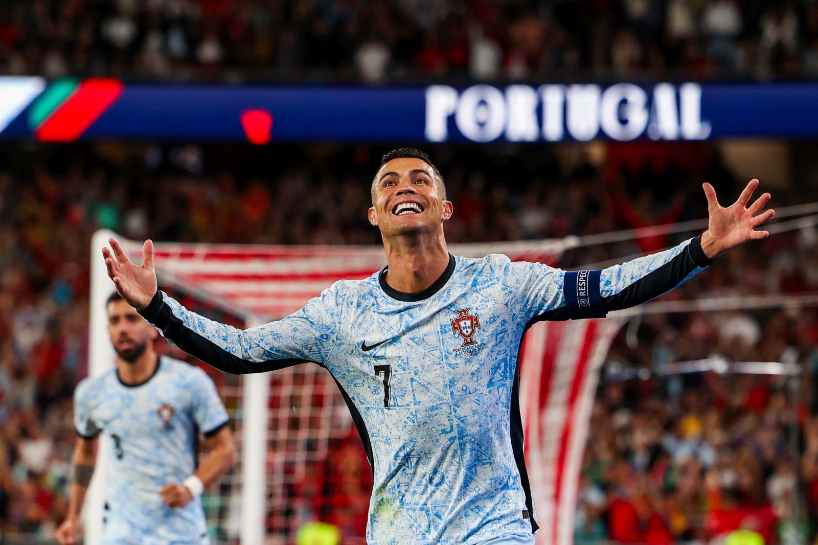 epa11588099 Cristiano Ronaldo of Portugal celebrates scoring the 2-0 goal, and his 900th career goal, during the UEFA Nations League group A soccer match between Portugal and Croatia, in Lisbon, Portugal, 05 September 2024.  EPA/JOSE SENA GOULAO