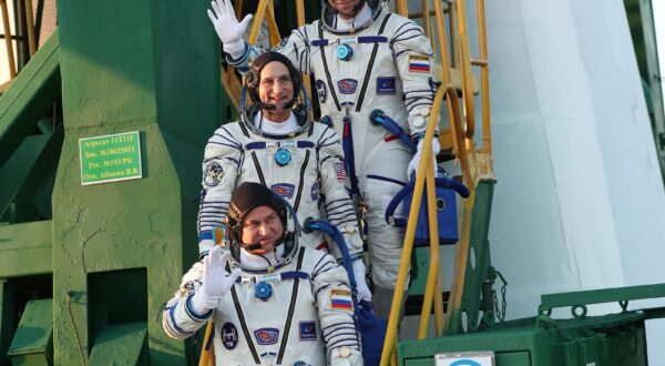 epa11598591 The International Space Station (ISS) crew members NASA astronaut Don Pettit, Roscosmos cosmonauts Alexey Ovchinin and Ivan Vagner board the Soyuz MS-26 spacecraft for the launch at the Baikonur cosmodrome, Kazakhstan, 11 September 2024. Crew members Roscosmos cosmonauts Alexey Ovchinin, Ivan Vagner and NASA astronaut Don Pettit are scheduled to launch on the Soyuz MS-26 to the International Space Station (ISS) on 11 September 2024.  EPA/PAVEL MIKHEYEV / POOL