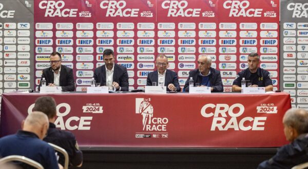 Zagreb, 24.9.2024 - Konferencija za medije povodom biciklističkog CRO Racea. Na slici Luka Mišović, Josip Pavić, Vladimir Miholjević, Milan Čolić i Nikola Milas.
Foto Hina/ Dario GRZELJ/ dag