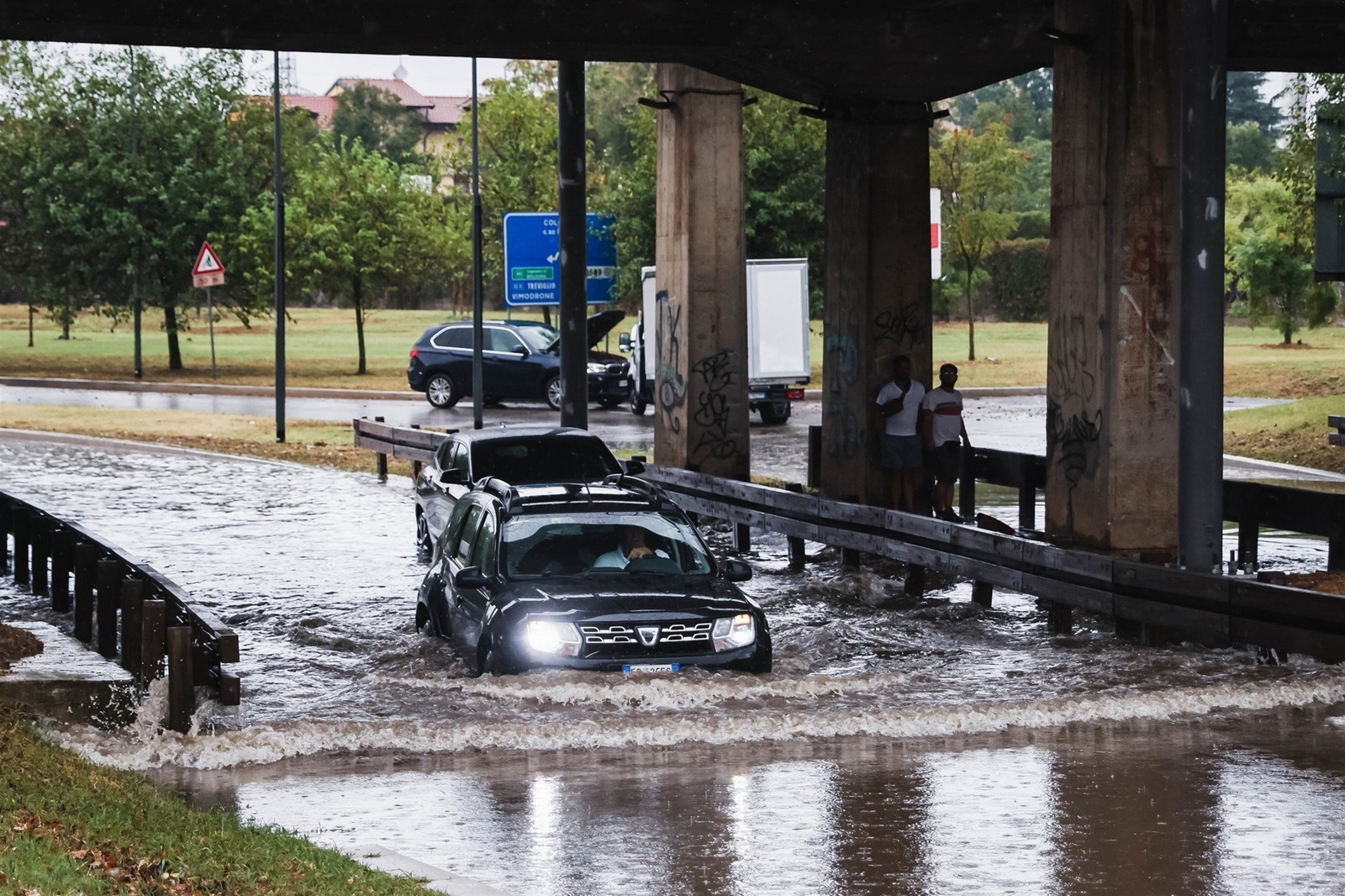 Milan, ITALY  - Milan, The flooding of the Lambro river after the rain and bad weather. In the photo: High water near Via Feltre

BACKGRID UK 5 SEPTEMBER 2024,Image: 905057977, License: Rights-managed, Restrictions: RIGHTS: WORLDWIDE EXCEPT IN AUSTRALIA, CANADA, ITALY, NEW ZEALAND, UNITED STATES, Model Release: no, Pictured: GV, General View, Credit line: IPA / BACKGRID / Backgrid UK / Profimedia