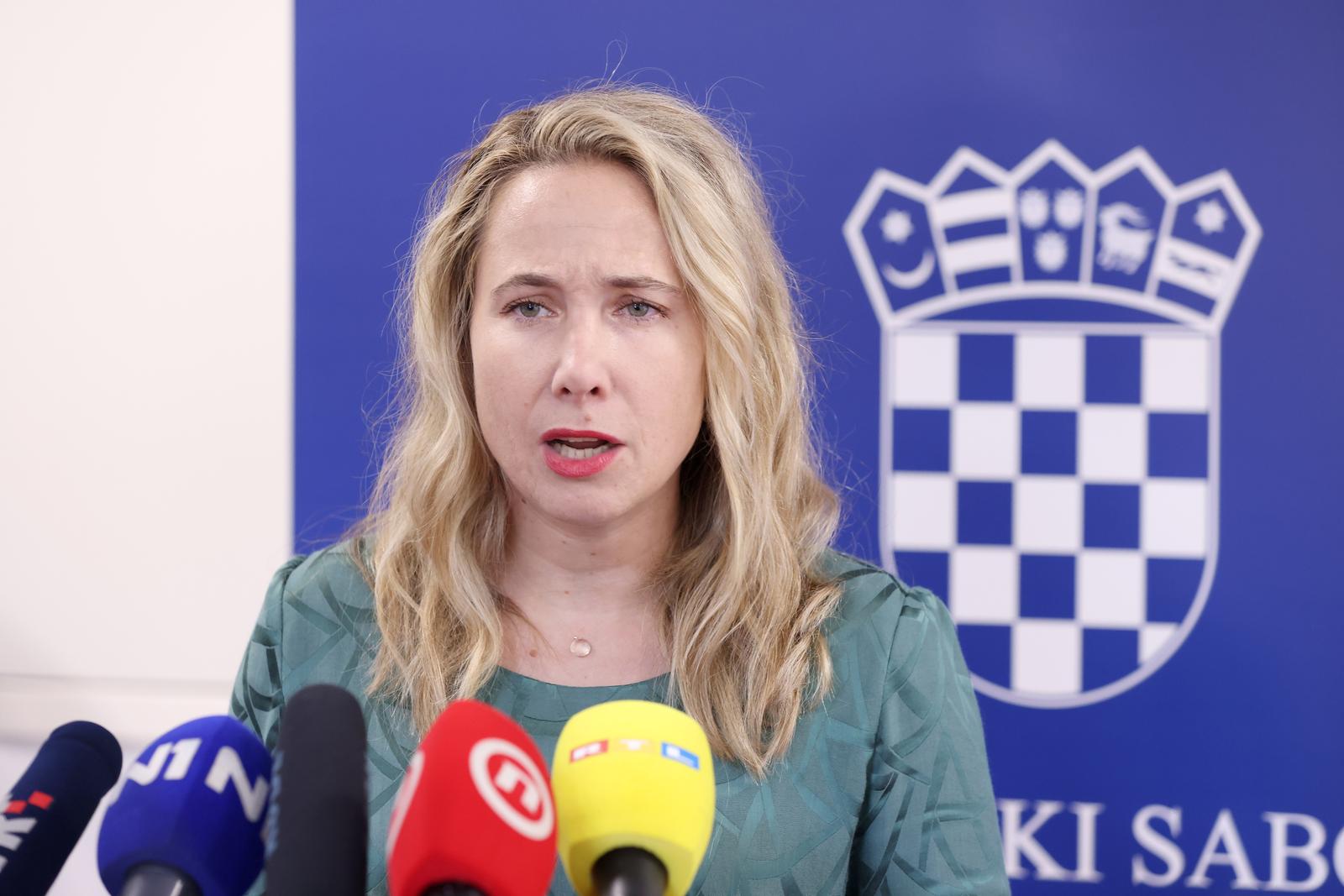 24.09.2024., Zagreb - Na konferenciji za medije odrzanoj u Saboru o temi "Kako omoguciti priustivo stanovanje poreznim rasterecenjima“ govorila je Marija Selak Raspudic. Photo: Patrik Macek/PIXSELL