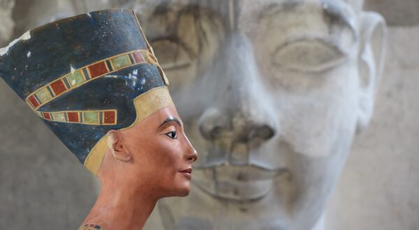 A replica of the bust of Nefertiti stands in front of a the replica of the a Sphinx head at the Replica Workshop of the National Museums of Berlin, in Berlin October 2, 2015. The workshop can produce up to 20 copies of the bust a year, and are sold for EUR 8.900 each. The original bust is on display at Berlin's Neues Museum.,Image: 260764071, License: Rights-managed, Restrictions: , Model Release: no, Credit line: JOHN MACDOUGALL / AFP / Profimedia